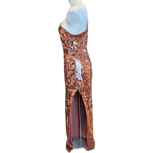 Mac Duggal NWT Sequined One Sleeve Column Gown, size 10 - Picture 8 of 13